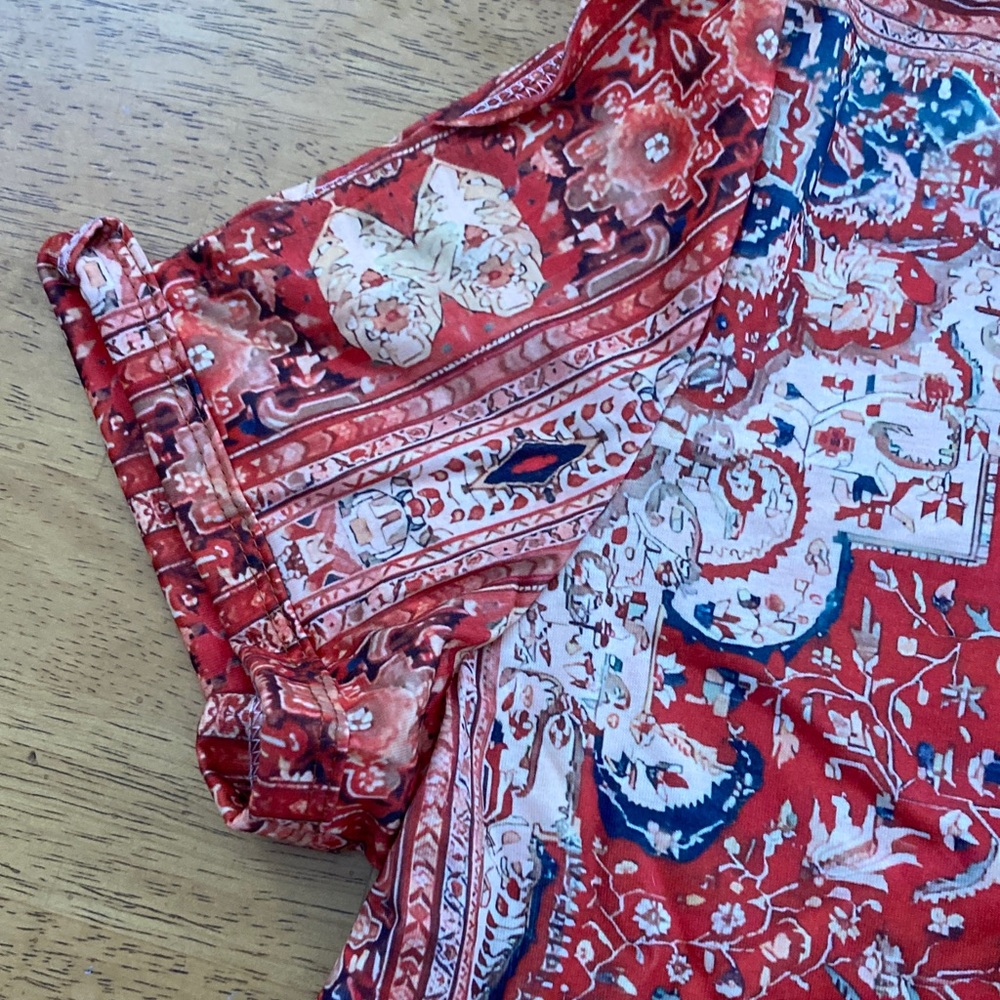 Red Floral Button-Up Top - Picture 5 of 7